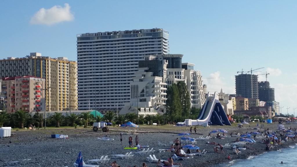 Orbi Dima Apart. Batumi Apartment Екстериор снимка